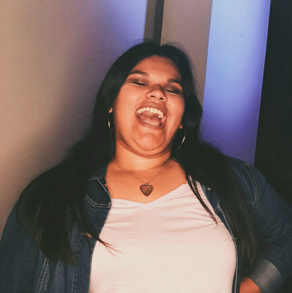 Meet your Posher, Lesly